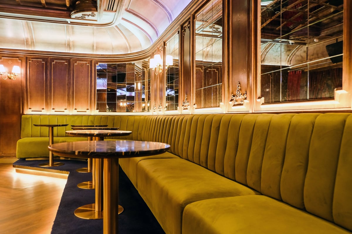 Luxury social travel experience